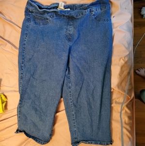2 pairs of capri denim pants